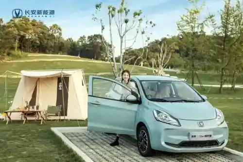 奔奔E-Star國民版心怡版發布，4.38萬帶安全氣囊，真香！